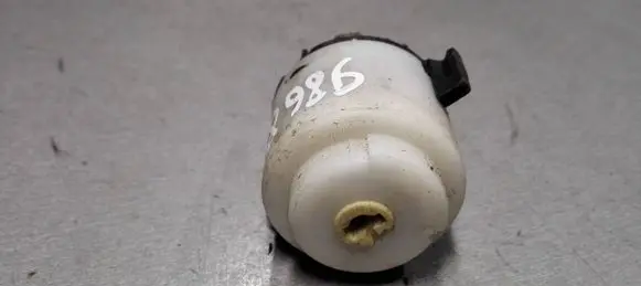 Volkswagen PASSAT B5.5 Ignition lock contact BK704160200 4B0905849