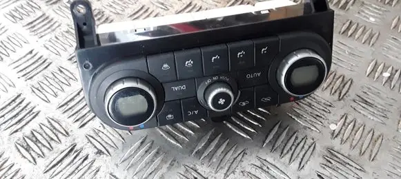 Nissan Qashqai Climate control unit 27500JD45D