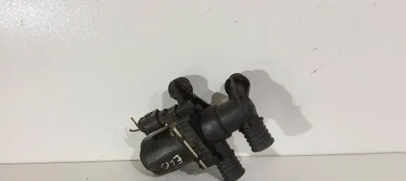 BMW 5 E60 E61 Coolant heater control valve 6920226 1147412174 040610