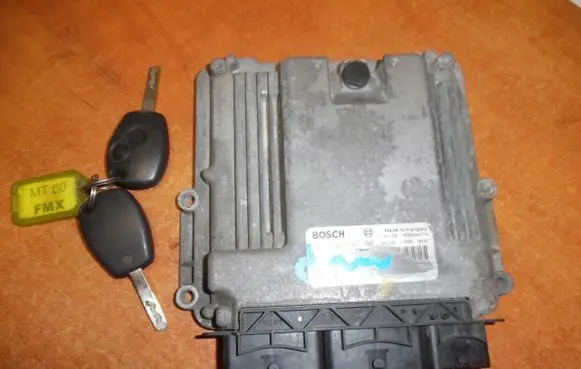 Renault Master III Ignition key/card 0281017977