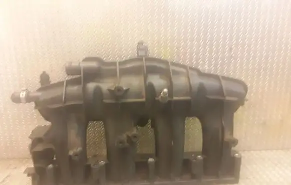 Audi A4 S4 B7 8E 8H Intake manifold 06F133201N