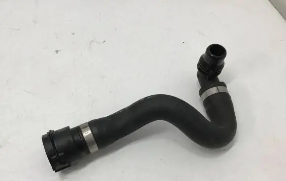 Mercedes-Benz GLC C254 Engine coolant pipe/hose A2548302201