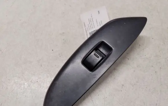 Toyota Yaris Electric window control switch