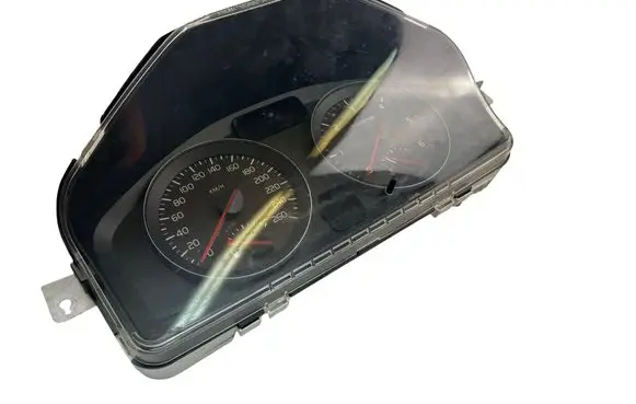 Volvo C30 Speedometer (instrument cluster) 31254776