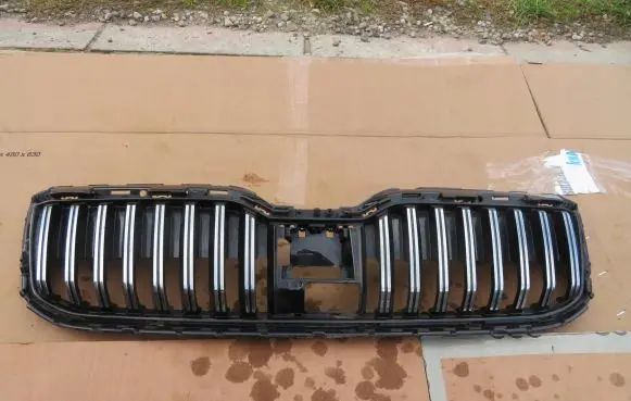 Skoda Superb B8 (3V) Front grill