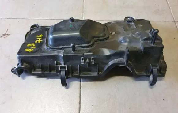 Renault Master III Rocker cam cover 175B18320R