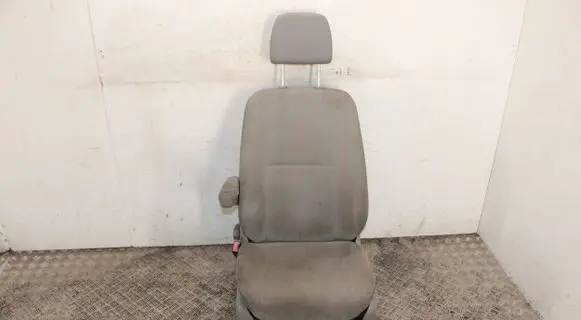 Volkswagen Crafter Front driver seat A9069700230 A9069100401 7K06Z002Q002