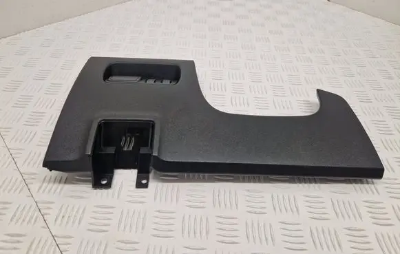 Renault Kadjar Dashboard lower bottom trim panel 689213295R 00175354