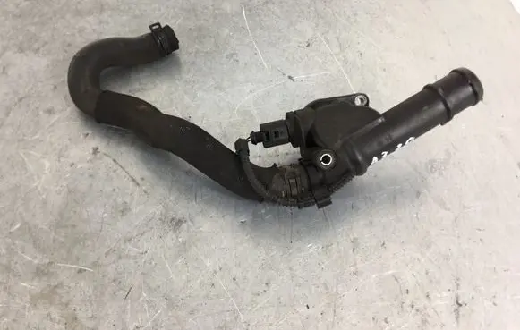 Thermostat/thermostat housing
