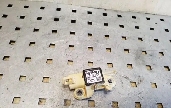 Opel Zafira B Airbag deployment crash/impact sensor 13251078 343149712