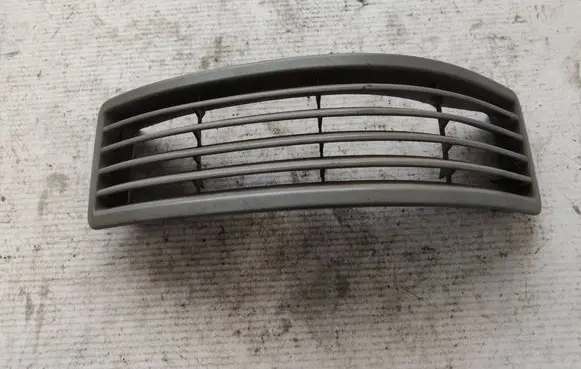 Volkswagen Transporter - Caravelle T5 Rear air vent grill 7H5868902
