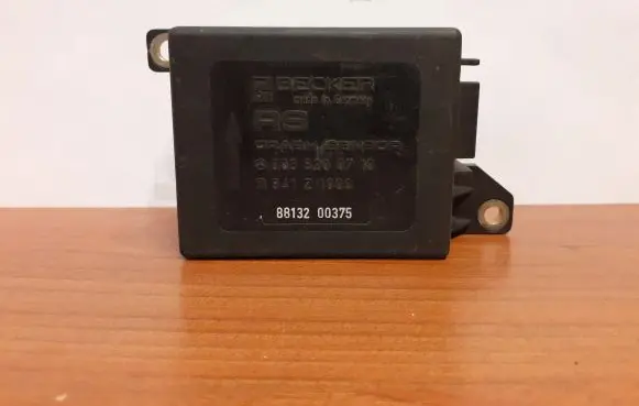 Mercedes-Benz E W124 Airbag control unit/module 3037 8813200375