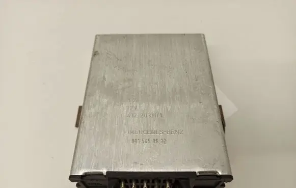 Mercedes-Benz 250 280 C CE W114 Cruise control unit/module 0015450632