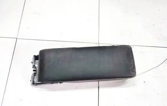 Infiniti G35 Armrest 