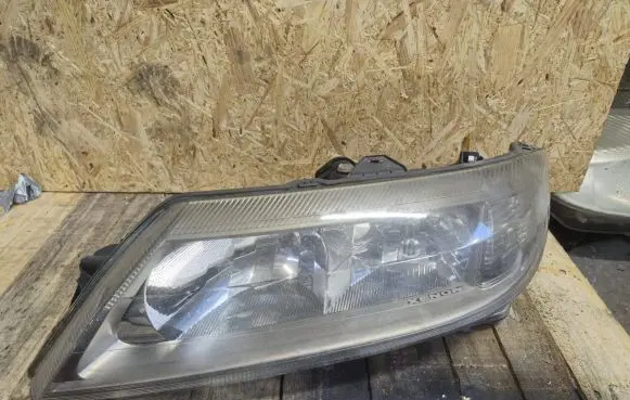 Renault Laguna II Headlight/headlamp 8200163323 89007577