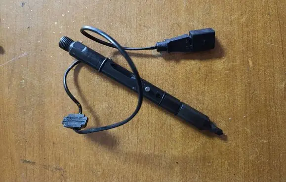 Audi A4 S4 B7 8E 8H Fuel injector 059130202G