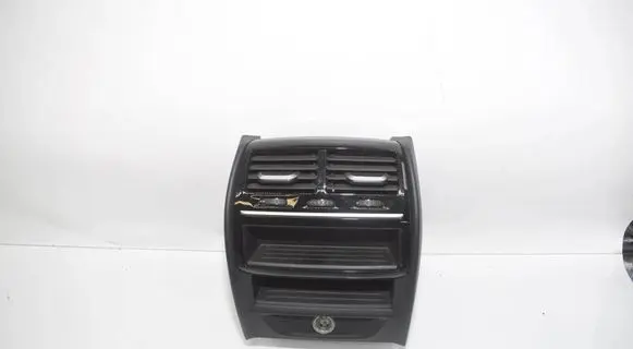 BMW 5 G30 G31 G38 Rear air vent grill 9357865 64229357865 6833787