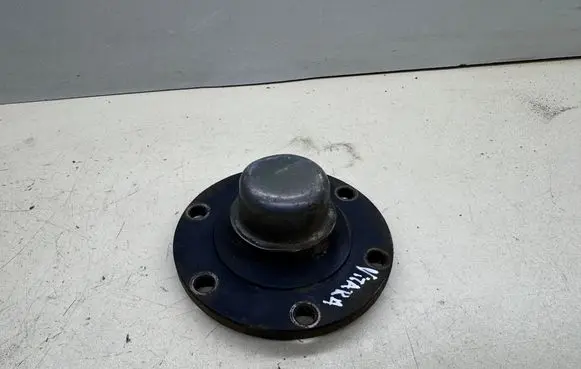 Front wheel hub spindle knuckle