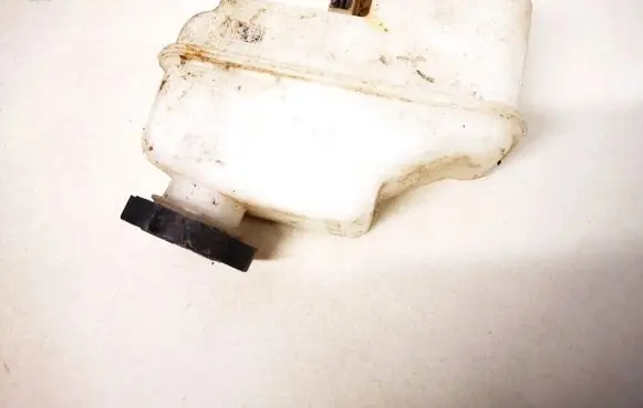 Chevrolet Captiva Brake fluid reservoir 96626038