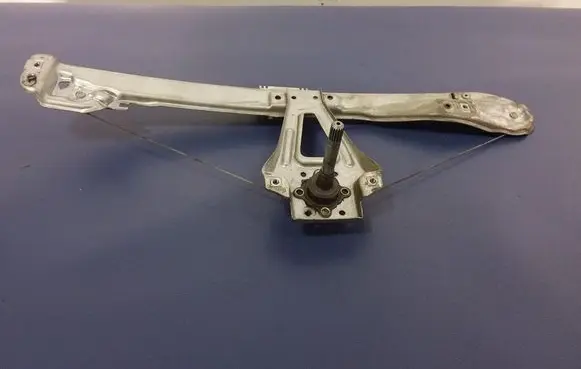 Renault Clio III Rear door window regulator with motor 8200291155B