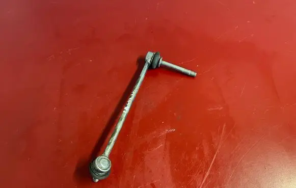 BMW X5 G05 Front anti-roll bar/stabilizer link 6881807