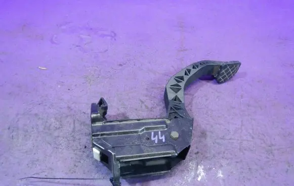 Clutch pedal