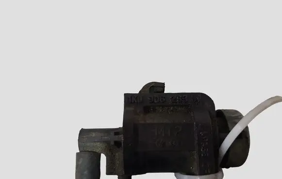 Volkswagen PASSAT B6 Turbo solenoid valve 1K0906283A