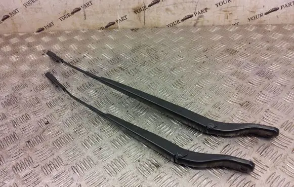 Opel Corsa F Windshield/front glass wiper blade 9822931980