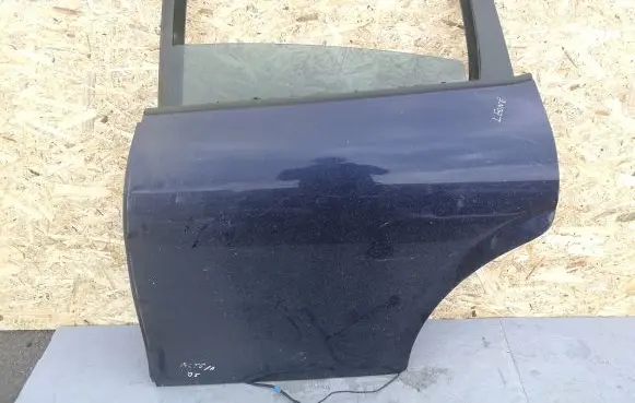 Seat Leon (1P) Rear door