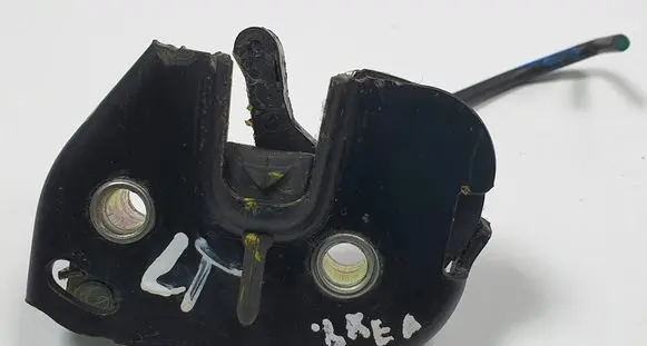 Hyundai i10 Seat back rest lock catch 