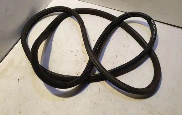 Volvo S60 Rear door rubber seal (on body) 