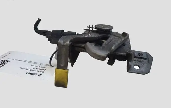 Volvo S40 Engine bonnet/hood lock/catch 30674771 30674772
