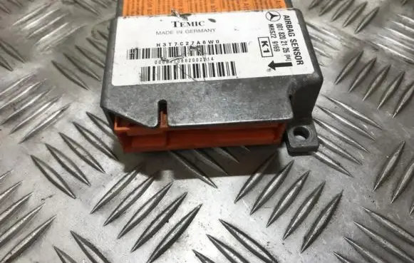Mercedes-Benz E W210 Airbag control unit/module 0018202126 mrsz29169