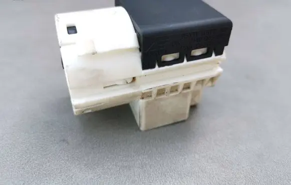Ford Galaxy Ignition lock contact 95VW11572AB 7M0905865A