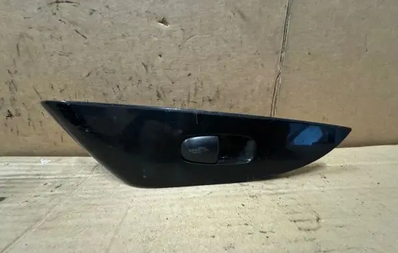 Nissan Leaf I (ZE0) Rear door window switch trim 82961