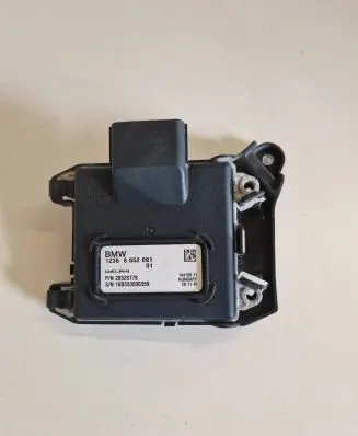 BMW i3 Engine control unit/module 28528778 16B333000359 8652091