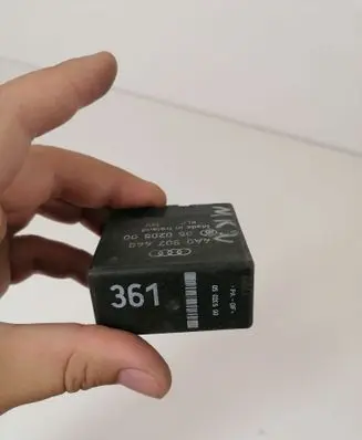 Audi A4 S4 B6 8E 8H Other relay 4A0907440