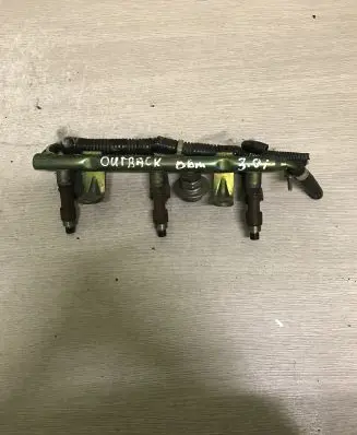 Subaru Outback Fuel injectors set 