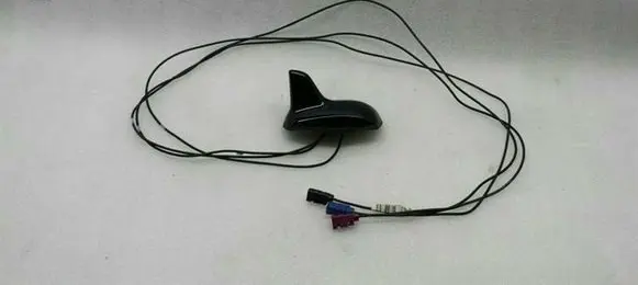 Mercedes-Benz CLS C218 AMG Aerial GPS antenna A2048206575