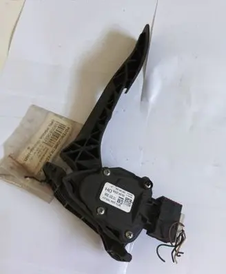 Opel Insignia A Accelerator throttle pedal 6PV00976501 13237356