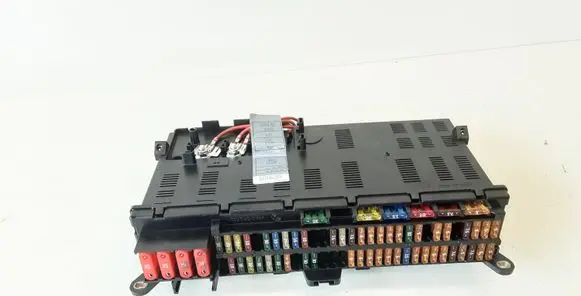 BMW X5 E53 Fuse module 8378107