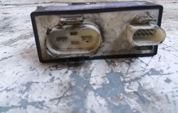 Ford Galaxy Coolant fan relay 95VW14B205AA