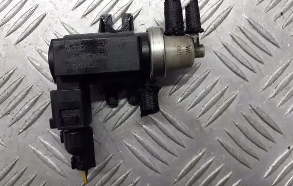 Skoda Octavia Mk1 (1U) Turbo solenoid valve 1J0906627A