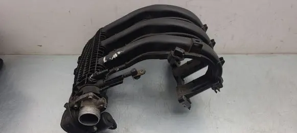 Peugeot 2008 I Intake manifold 9673063980 1056888S01