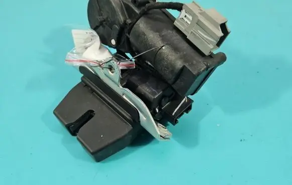 Ford Escape III Tailgate/trunk/boot lock/catch/latch IMPRK1417019