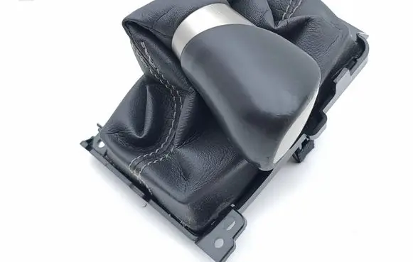 Lexus IS III XE30 Gear lever shifter trim leather/knob 5882253080