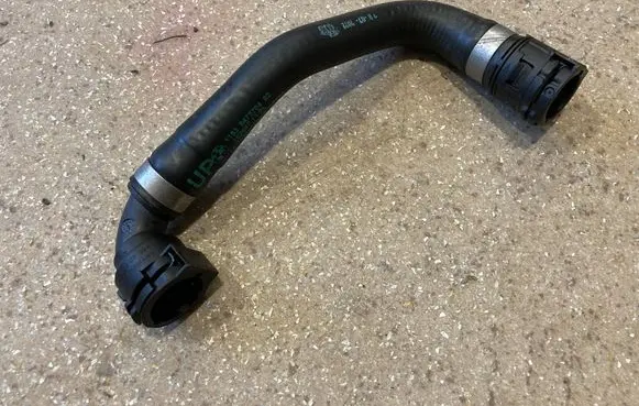 BMW X3 G01 Engine coolant pipe/hose 8473704