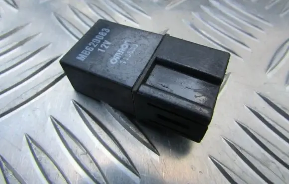 Mitsubishi Galant Other relay mb629083