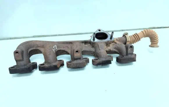 Volvo XC90 Exhaust manifold 30731980