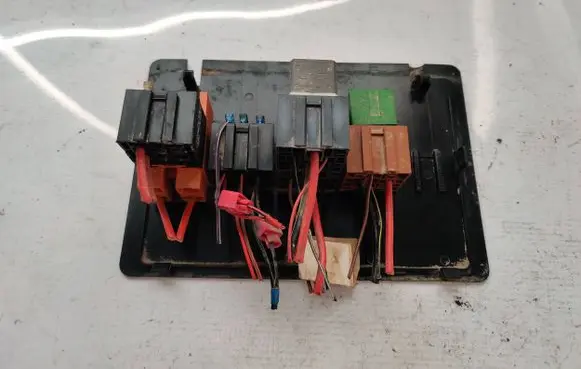 Volkswagen II LT Fuse box set 9015450003